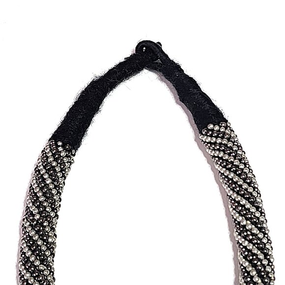 Beaded & needle felted wool necklace - Picture 3 of 8